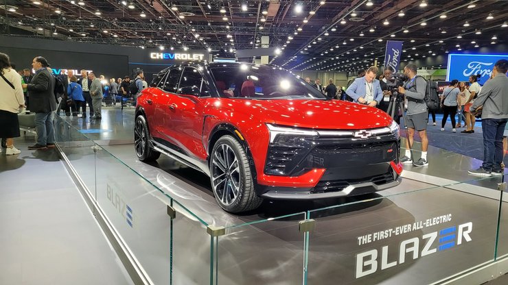 автошоу в Детройте, Детройтский автосалон, автошоу NAIAS, Ford Mustang, Chevrolet Blazer, Chrysler 300, Dodge Charger