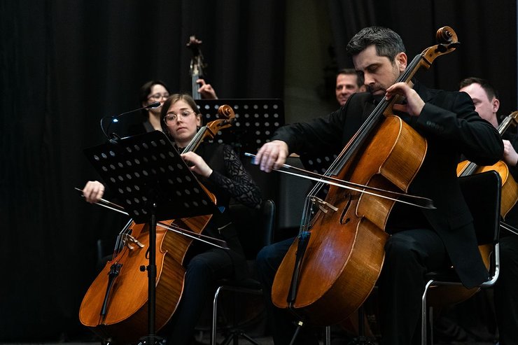 диригент, Василь Крячок, оркестр, "Ренесанс", оркестр ренесанс, маріуполь оркестр ренесанс, маріуполь оркестр, маріуполь ренесанс