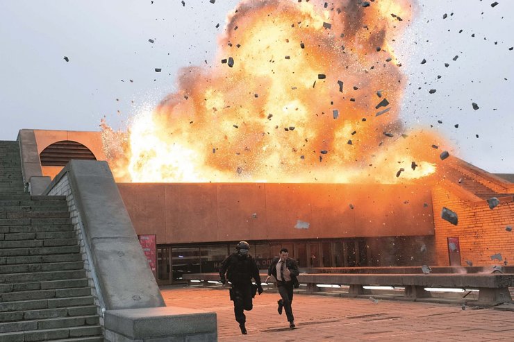 тенет, фильм, рецензия, нолан