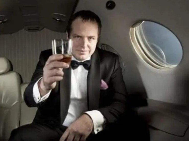 Дэн Сондерс