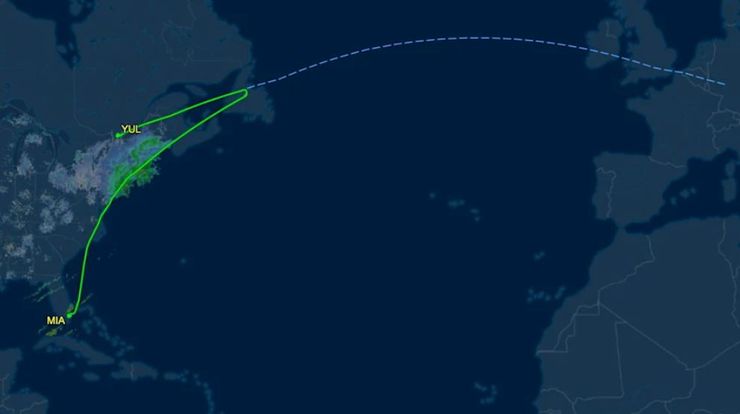 Літак авіакомпанії Lufthansa залишився без пілота, екстрена посадка, інцидент на борту, туризм