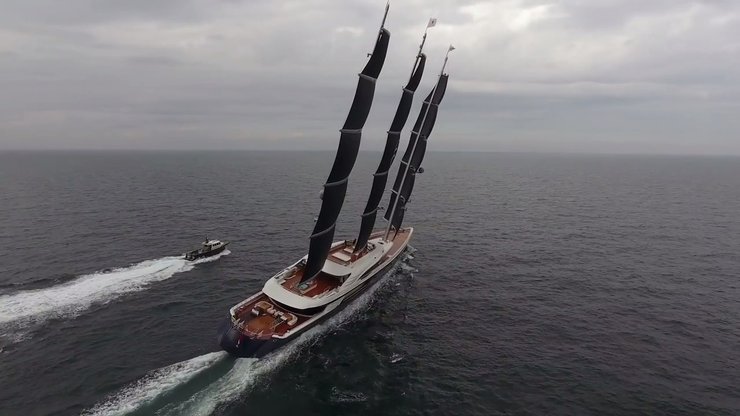 черная жемчужина, суперяхта