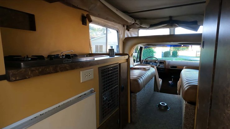 Chevrolet K5 Blazer Cheyenne Chalet Camper 400 4×4