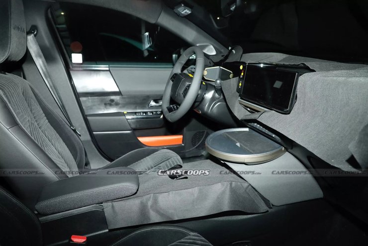 салон Lancia Ypsilon, Lancia Ypsilon 2024, новая Lancia Ypsilon