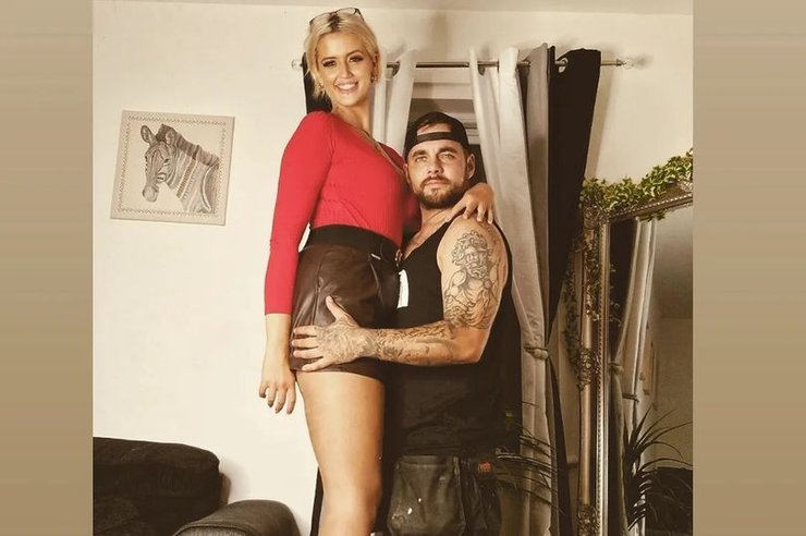 Висока жінка не могла знайти хлопця, проблеми високих дівчат, великий зріст, розмір одягу, низький хлопець, сайт знайомств