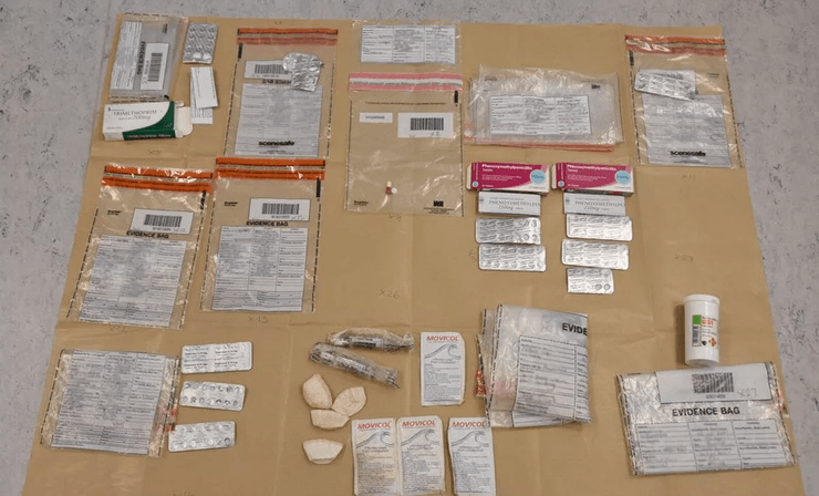 Украденные лекарства, медикаменты, наркотические вещества, запреженные лекарства, лекартсва по рецепту, нарушение закона