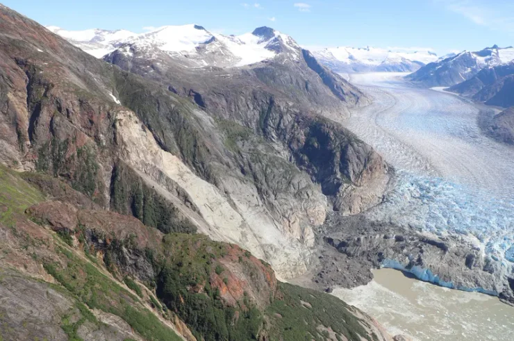 Зсув стався поблизу льодовика Саузер-Саузер