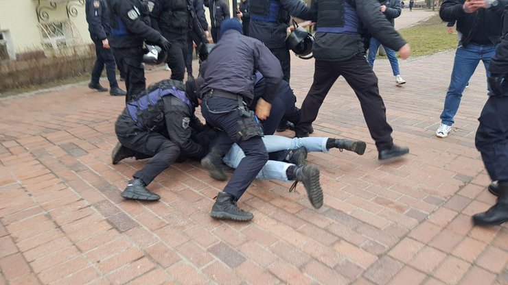 полицейские, протест, акция протеста, потасовка