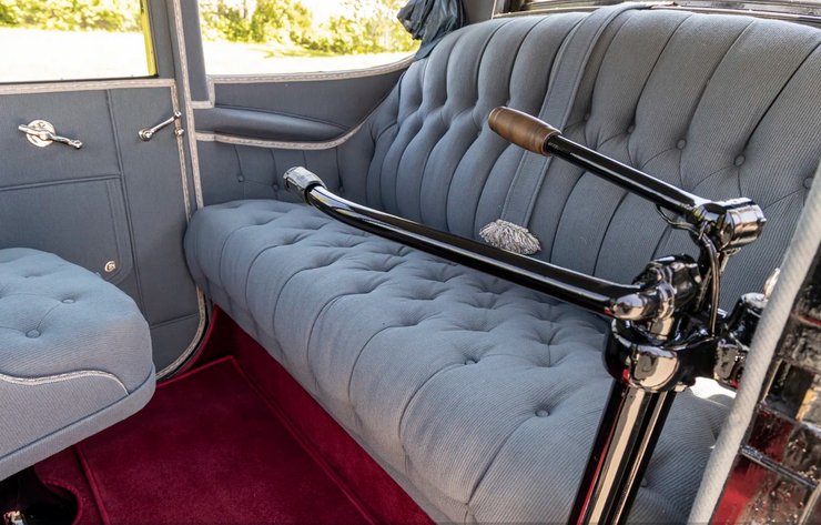 салон Detroit Electric 1918, Detroit Electric модель 75