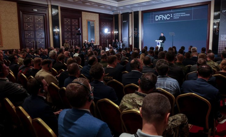 Зеленський оборонний форум виступ