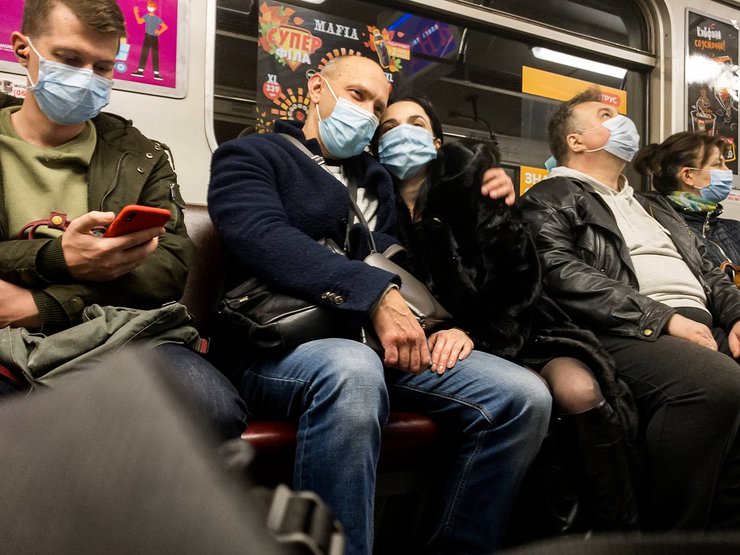 Идем вниз. На 0,1-0,3 п.п. сократится ВВП при частичных локдаунах, на 1 п.п. — при полном на один месяц