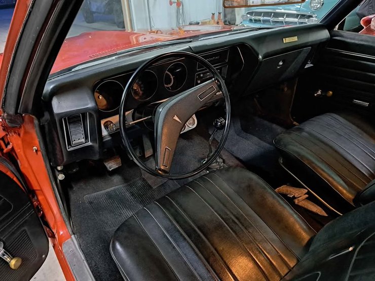 салон Pontiac LeMans, капсула времени