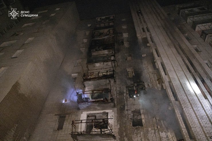 ЗС РФ атакували атакували "шахедами" багатоповерхівку в Охтирці