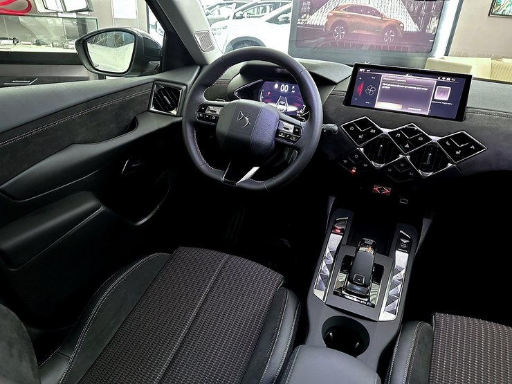 салон DS 3 2023, DS 3 2023, новый DS 3, кроссовер DS 3, DS 3, электромобиль DS 3