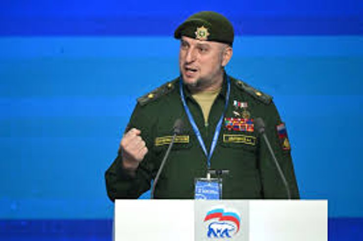 наступник Кадирова Апті Алаудінов, Чечня, полк Ахмат