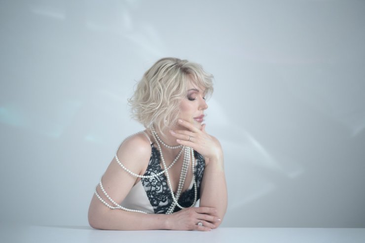 Неугомонная Монро, травести-дива, трансгендерность, блогерша, YouTube