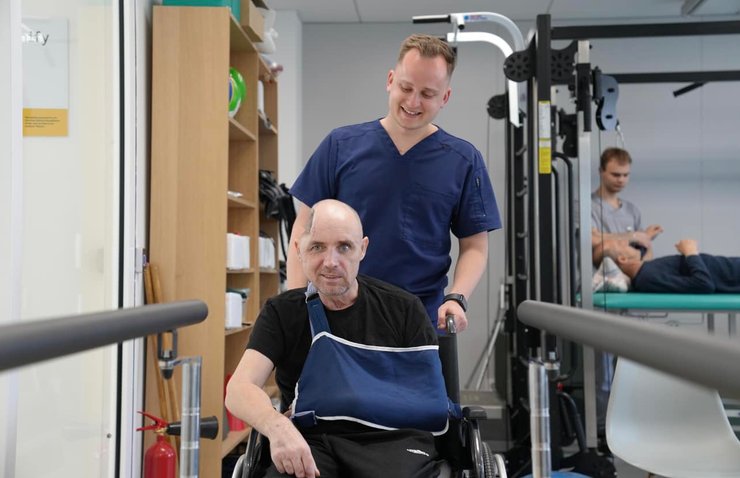 Роман Клиза