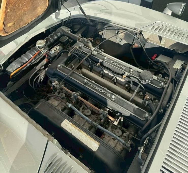 мотор Toyota 2000 GT