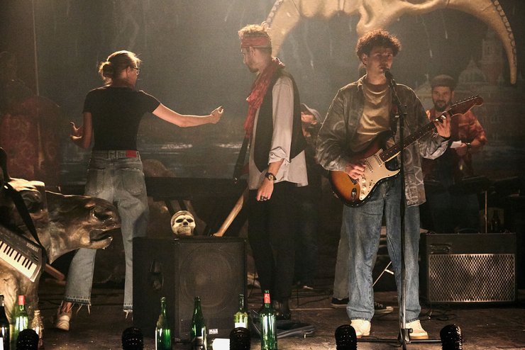 КОНЦЕРТ "CКРЯБIНА". В картине будет воспроизведен концерт группы "Cкрябін" на заре ее становления