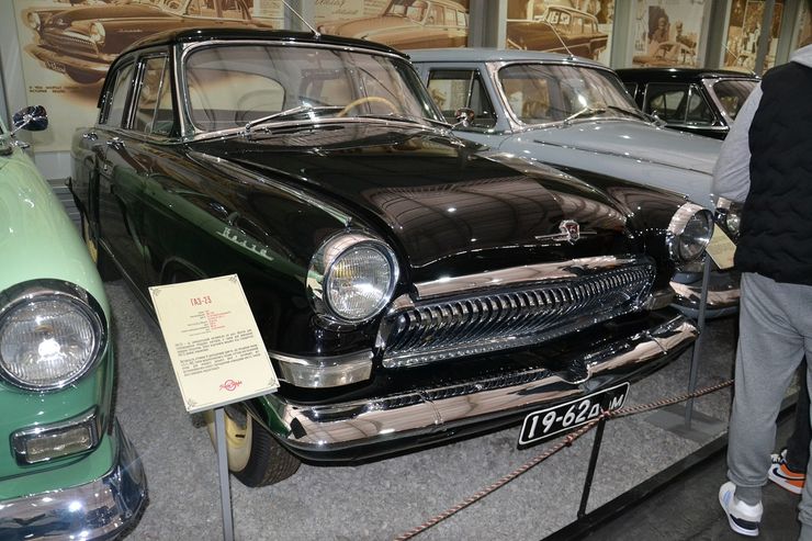 Волга ГАЗ-23, Музей авто, киевский автомузей, колеса истории, музей колеса истории, музей колеса истории