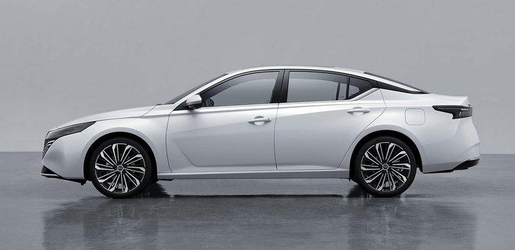 Новий Nissan Teana