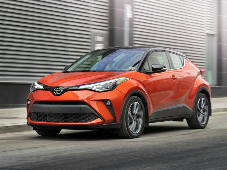 Toyota C-HR, лучшие компактные кроссоверы, лучшие кроссоверы с пробегом, компактные кроссоверы, лучшие кроссоверы с пробегом