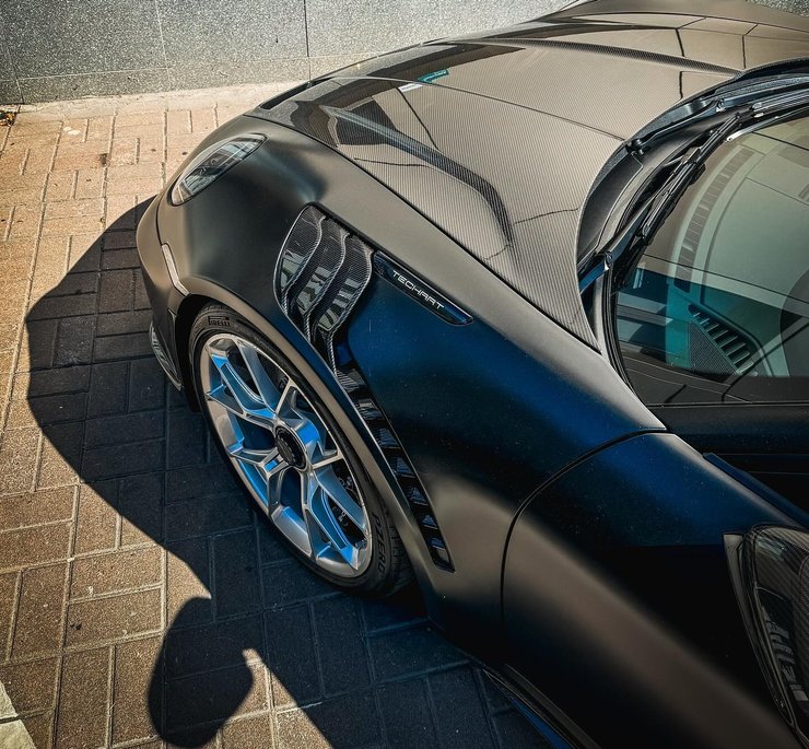 Porsche 911 GT3, Mercedes SLS AMG, Mercedes SLS