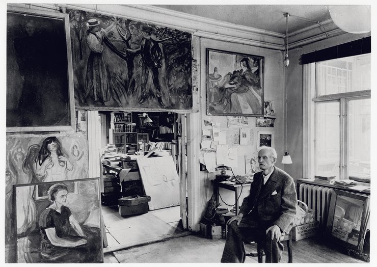 Одне з останніх фото Едварда Мунка. "Адам і Єва" займає в маєтку центральне місце.