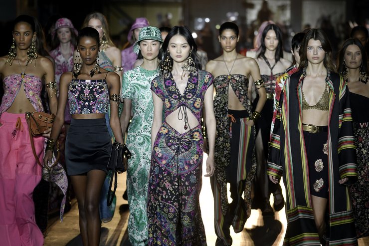 ассивные серьги, модные тренды, модные тренды 2022, украшения, серьги, модные серьги