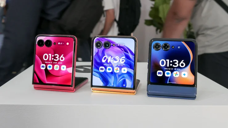 Складні смартфони Motorola Razr 2025