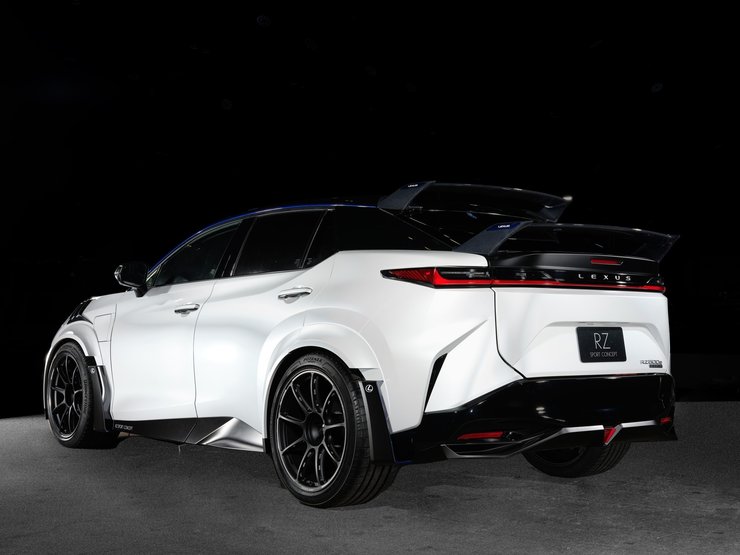 Lexus RZ Sport