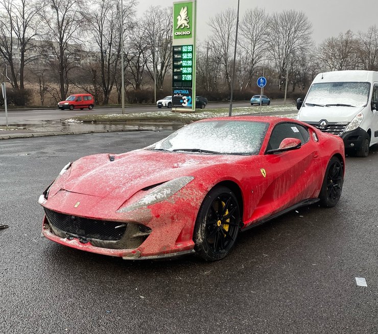 Ferrari 812 Superfast