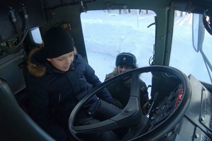 РФ, ракетный комплекс, дети-сироты