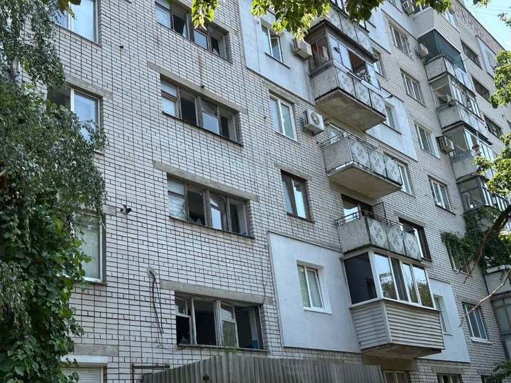 Из-за взрыва "Шахеда" выбило окна в домах в Самаре, 13 июля