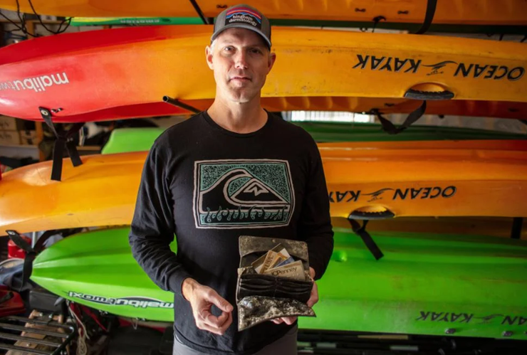 Знахідки, капсула часу, гаманець, США, удача, повернення загублених речей, курйози, фото