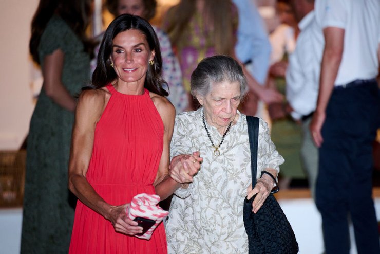 Королева Летиция и принцесса Ирене