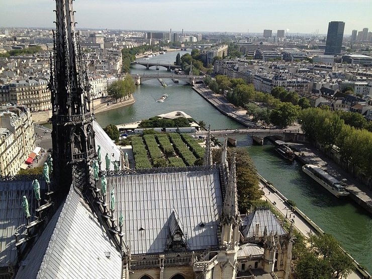 Собор Паризької Богоматері, пожежа, Париж, обвалення шпиля, дерев'яний шпиль