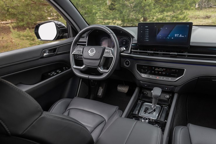 Салон KGM Rexton