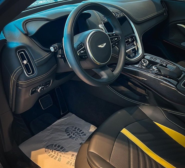 салон Aston Martin DBX707, Aston Martin DBX, кроссовер Aston Martin, новый Aston Martin DBX707