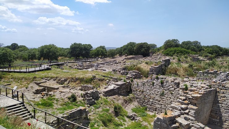 Монета походить з Трої