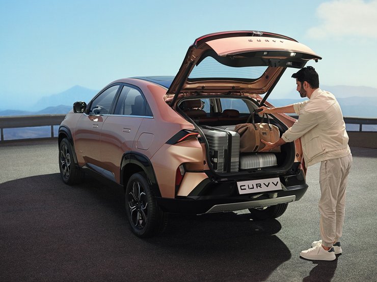 Tata Curvv багажник, Tata Curvv, новая Tata Curvv, кроссовер Tata, электромобиль Tata