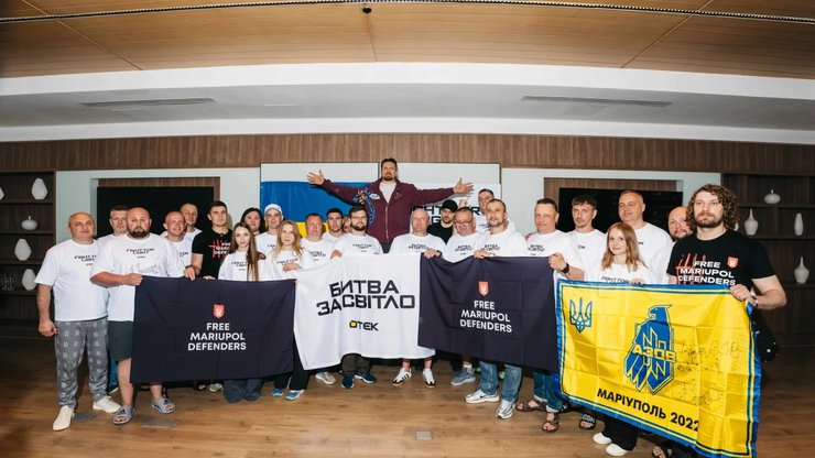 Олександр Усик, ДТЕК, Битва за світло