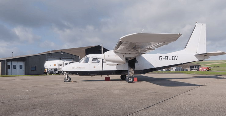 Самый короткий коммерческий рейс, самолет, короткий перелет, аэропорт, путь домой, маленький самолет, 2 минуты в воздухе