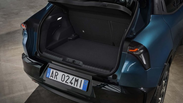 багажник Alfa Romeo Milano, нова Alfa Romeo Milano, кросовер Alfa Romeo Milano, Alfa Romeo Milano