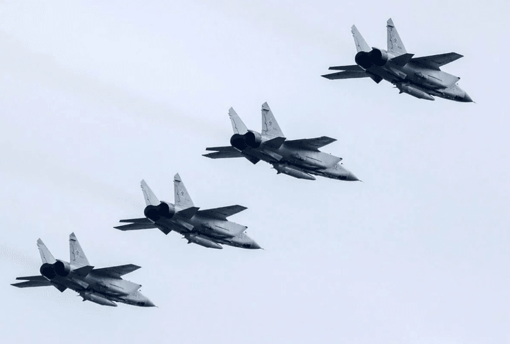 истребители с кинжалом