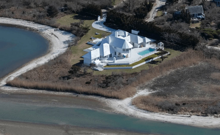 Особняк за $38 млн в США, деньги, миллиардер, роскошное жилье, дом, сертификат на жилье, нарушил закон, штраф, пруд, Гарри Маклоу