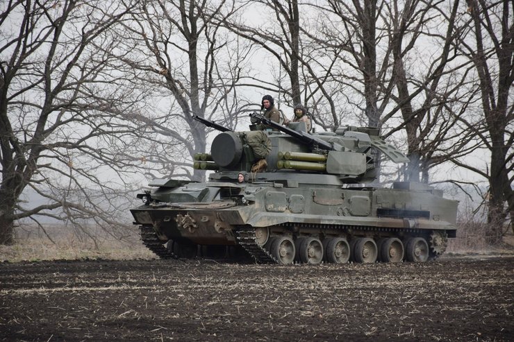 2С6 "Тунгуска"