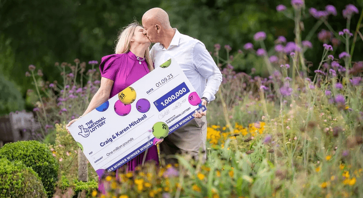 Переможці лотереї, зірвали джекпот, перша покупка, стали мільйонерами, виграли 1 млн, приз, гроші, джекпот, купили ковдри