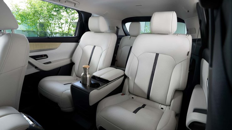 салон Mazda CX-80 2024, новая Mazda CX-80, кроссовер Mazda, Mazda CX-80 2025