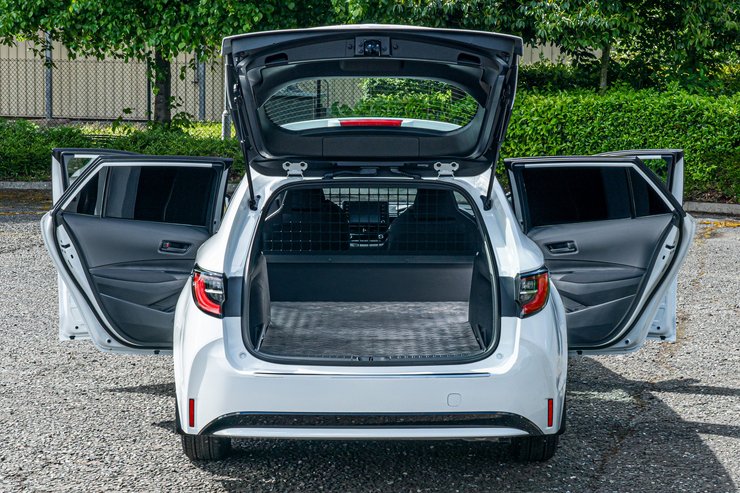 Новая Toyota Corolla Commercial, Toyota Corolla Commercial, Toyota Corolla Touring Sports, универсал Toyota Corolla